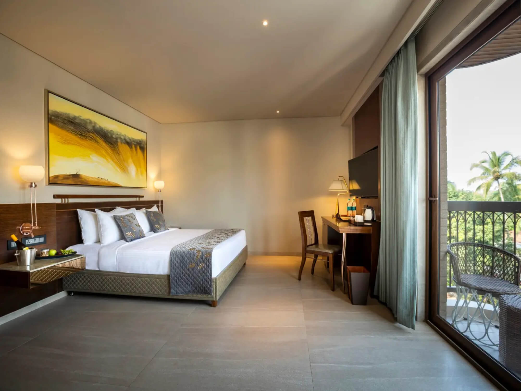 Yu Junior Suite